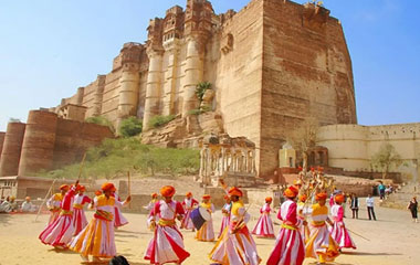 Explore Forts and Palaces of Rajasthan by Flight